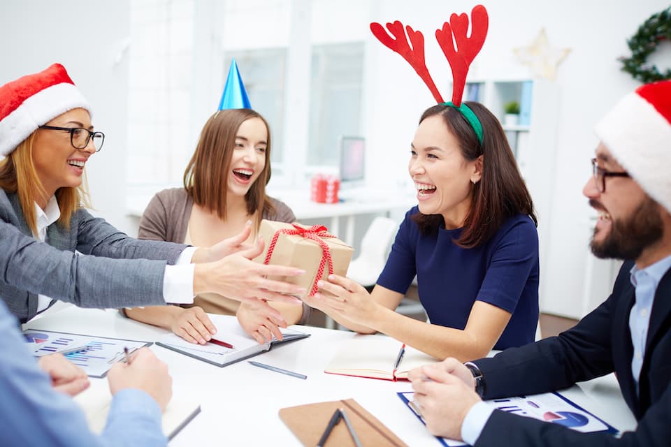 Holiday workplace gift giving - gratitude, is what employees really want
